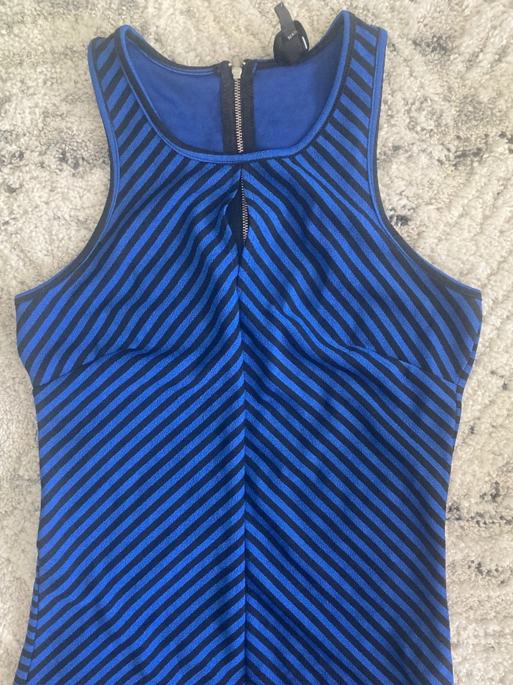 NWT Bebe 2b blue black cutout front sleeveless tank top xs